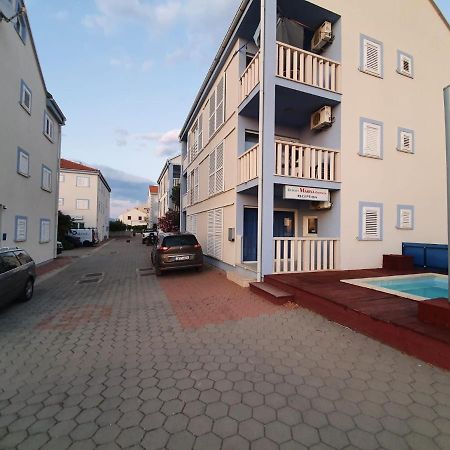 Aparthotel Marina Gromela Mirce エクステリア 写真