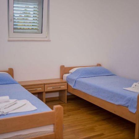 Aparthotel Marina Gromela Mirce エクステリア 写真