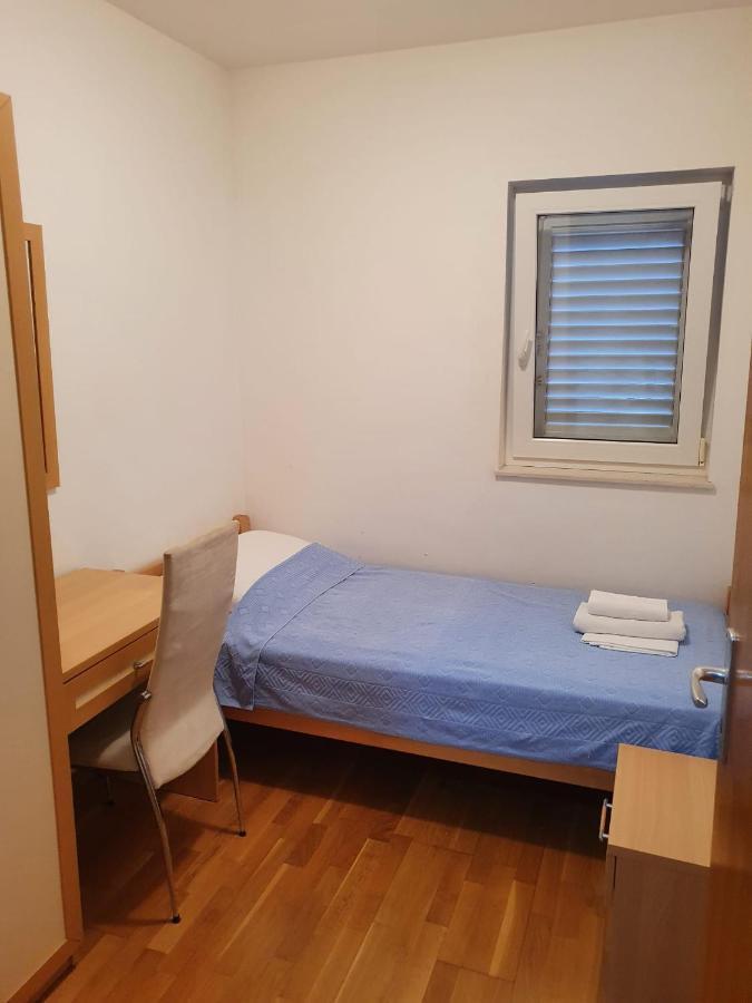 Aparthotel Marina Gromela Mirce エクステリア 写真