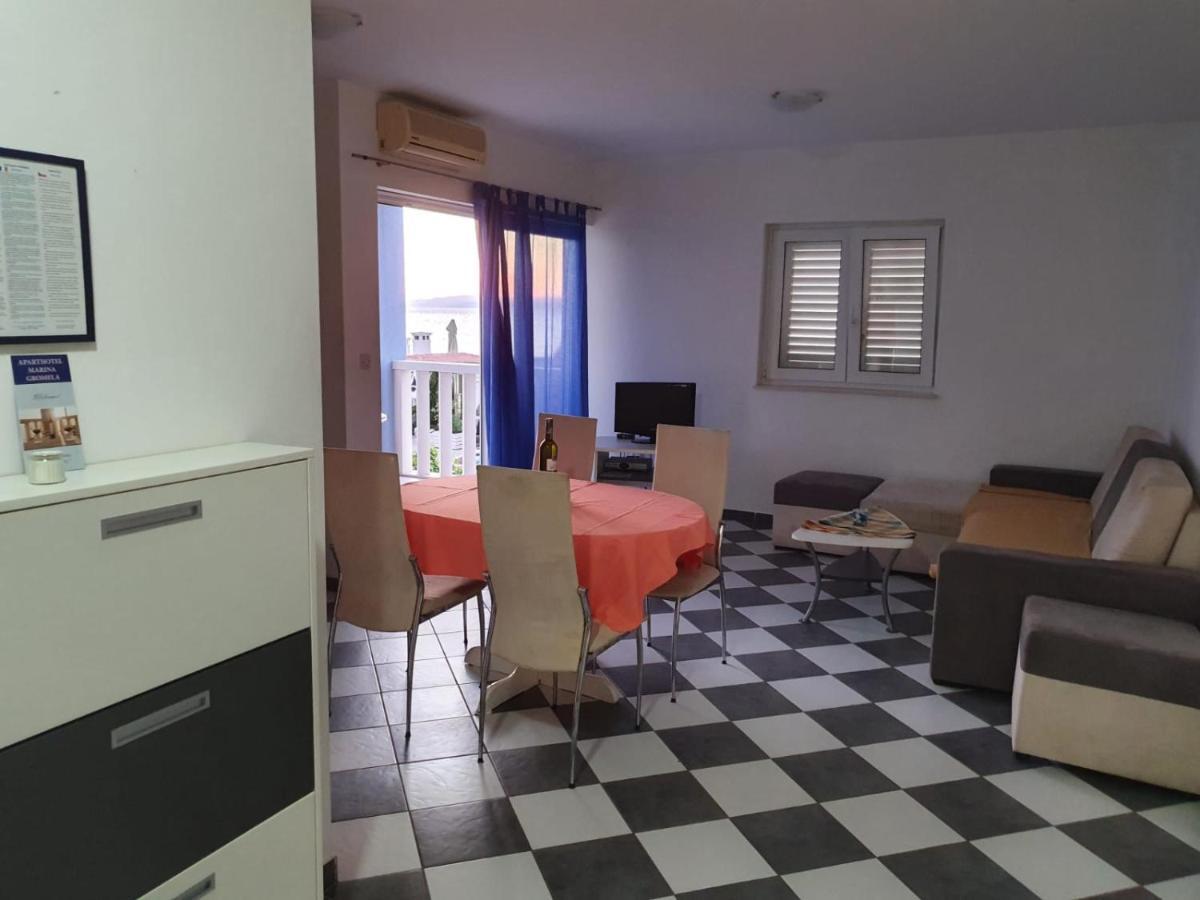 Aparthotel Marina Gromela Mirce エクステリア 写真
