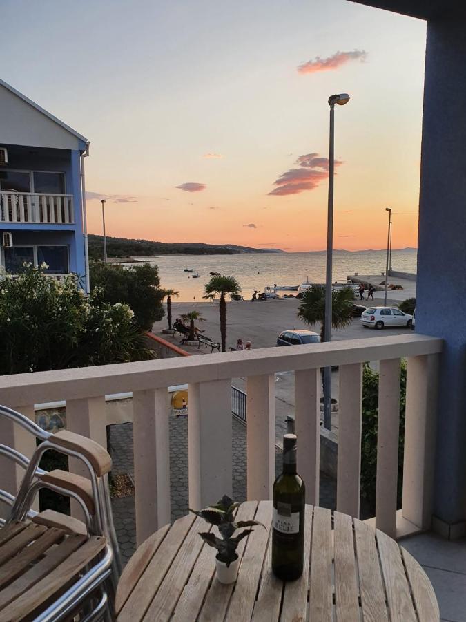 Aparthotel Marina Gromela Mirce エクステリア 写真