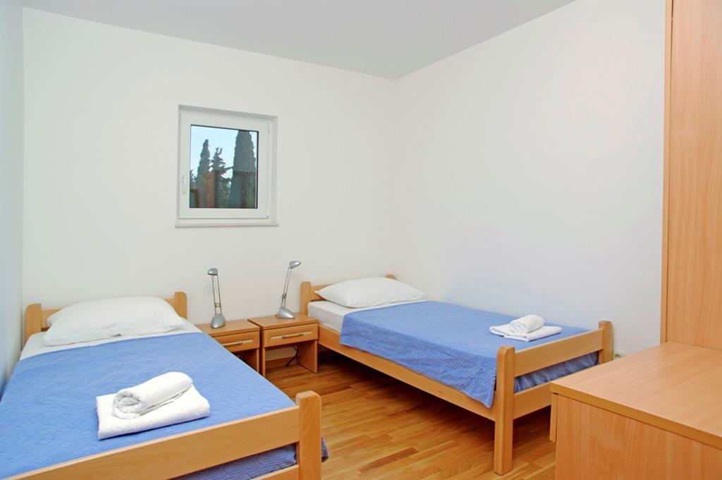 Aparthotel Marina Gromela Mirce 部屋 写真