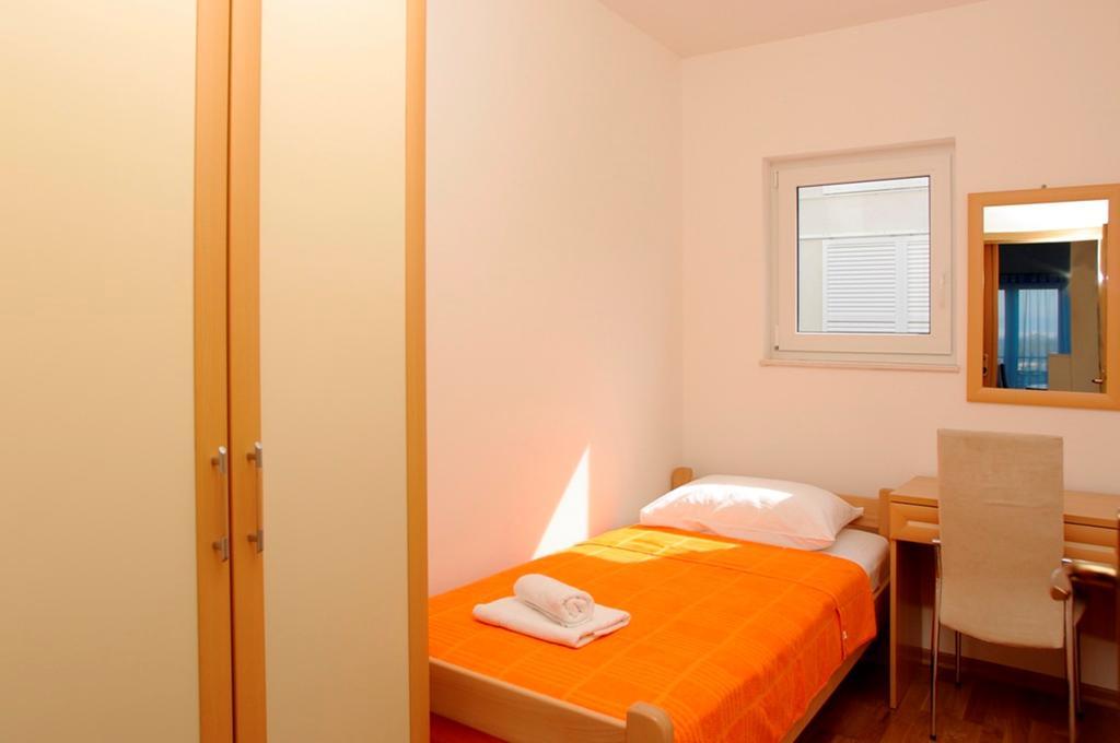 Aparthotel Marina Gromela Mirce 部屋 写真