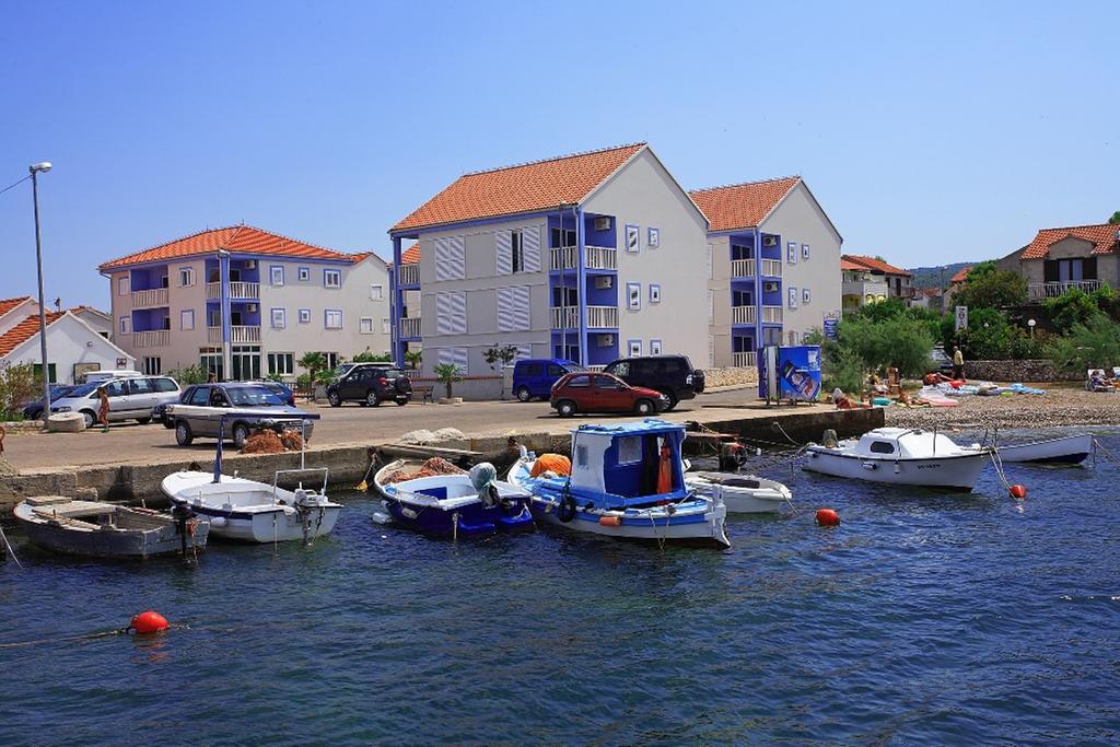 Aparthotel Marina Gromela Mirce 部屋 写真