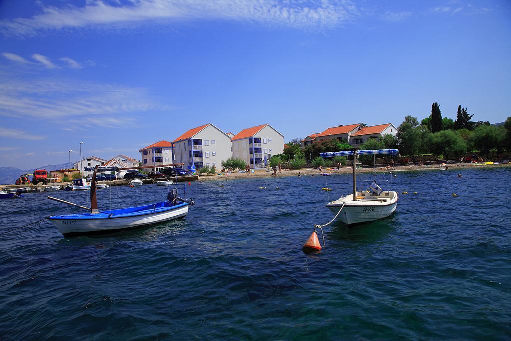 Aparthotel Marina Gromela Mirce 部屋 写真