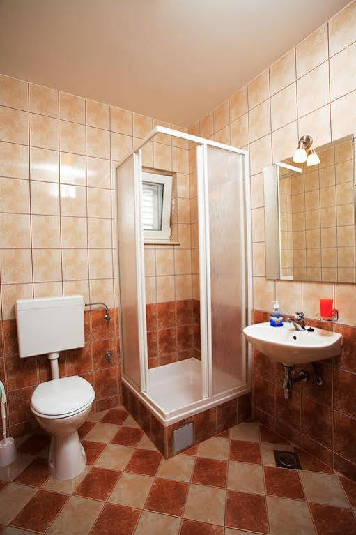 Aparthotel Marina Gromela Mirce エクステリア 写真