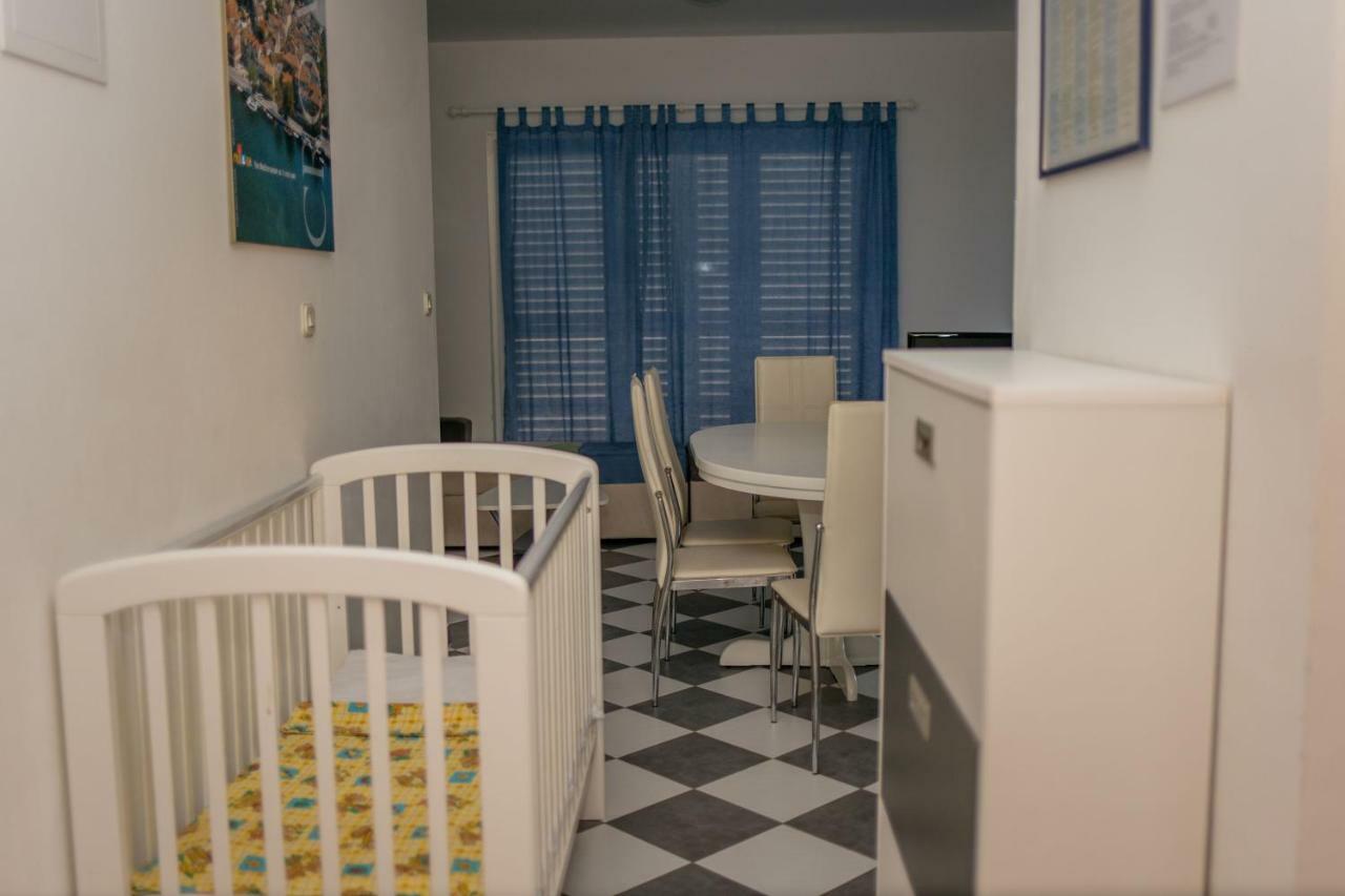 Aparthotel Marina Gromela Mirce エクステリア 写真