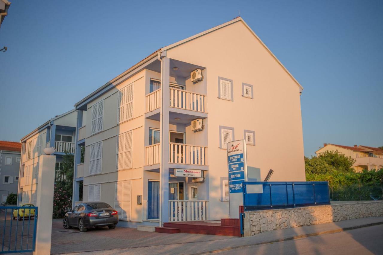 Aparthotel Marina Gromela Mirce エクステリア 写真