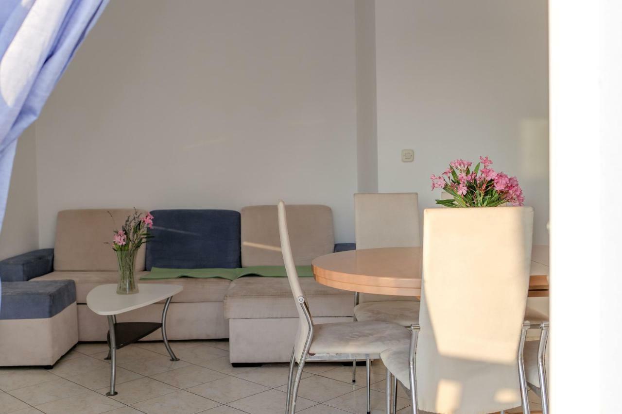 Aparthotel Marina Gromela Mirce エクステリア 写真